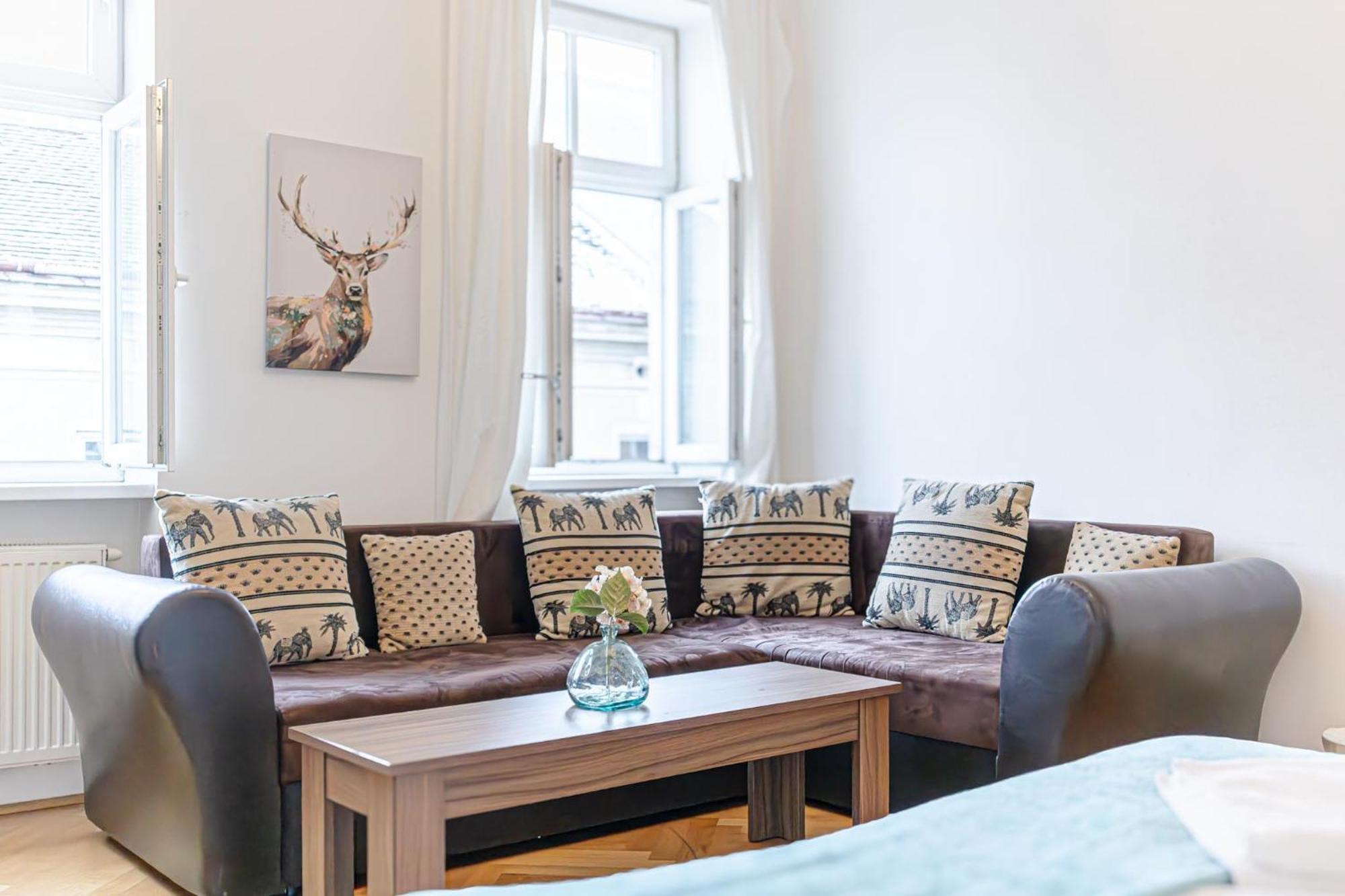 Amazing 2Br City Stay, Wiener Stadthalle Экстерьер фото