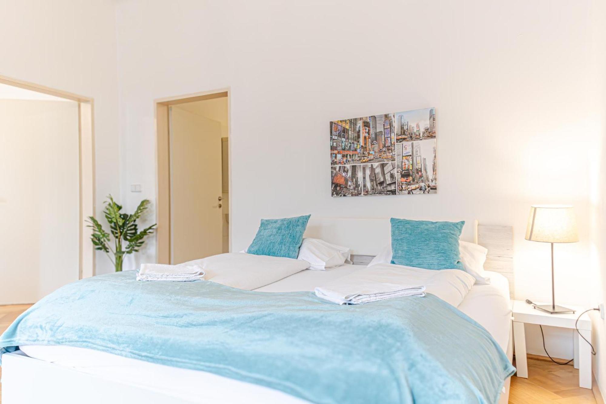 Amazing 2Br City Stay, Wiener Stadthalle Экстерьер фото