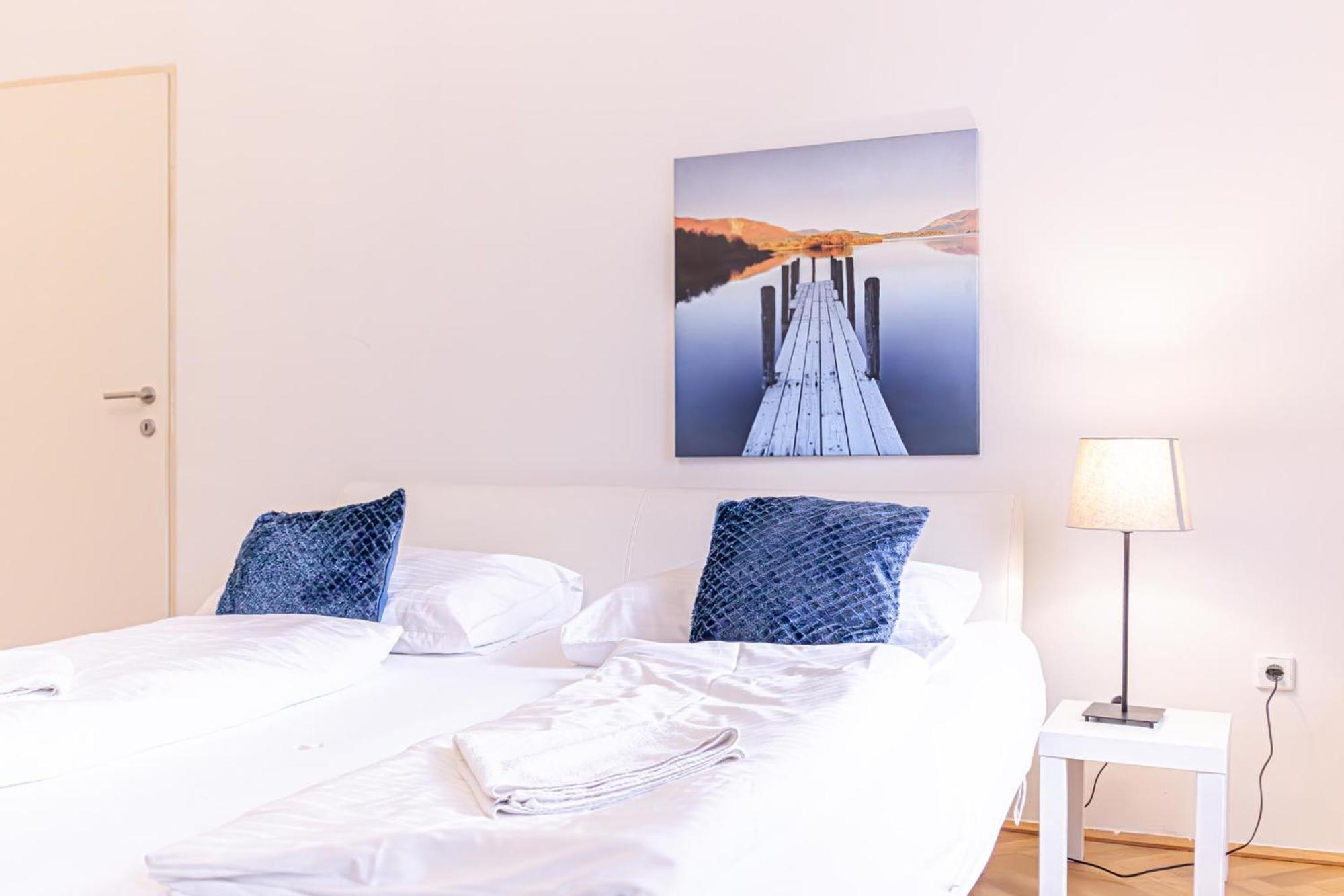 Amazing 2Br City Stay, Wiener Stadthalle Экстерьер фото