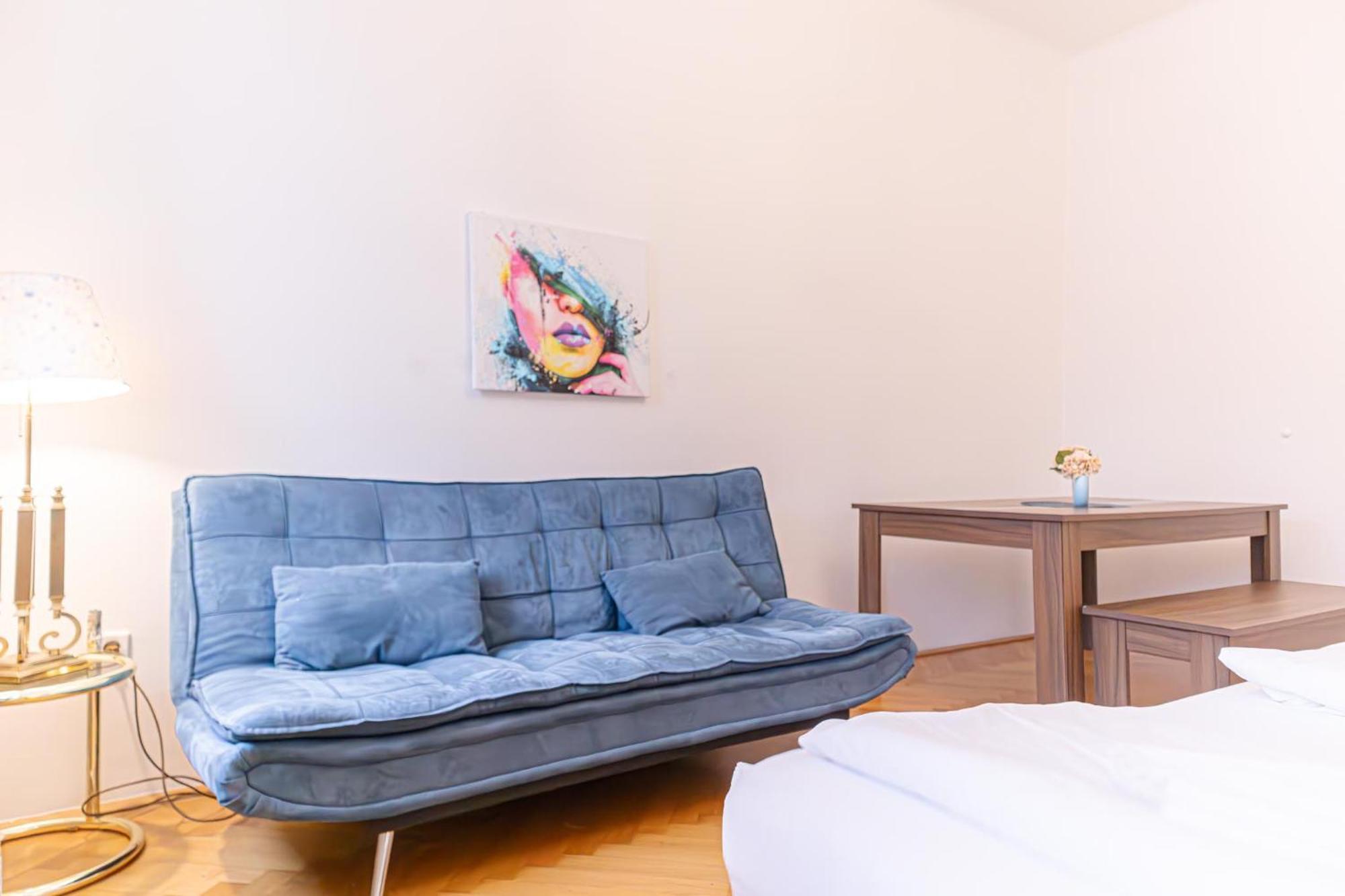 Amazing 2Br City Stay, Wiener Stadthalle Экстерьер фото